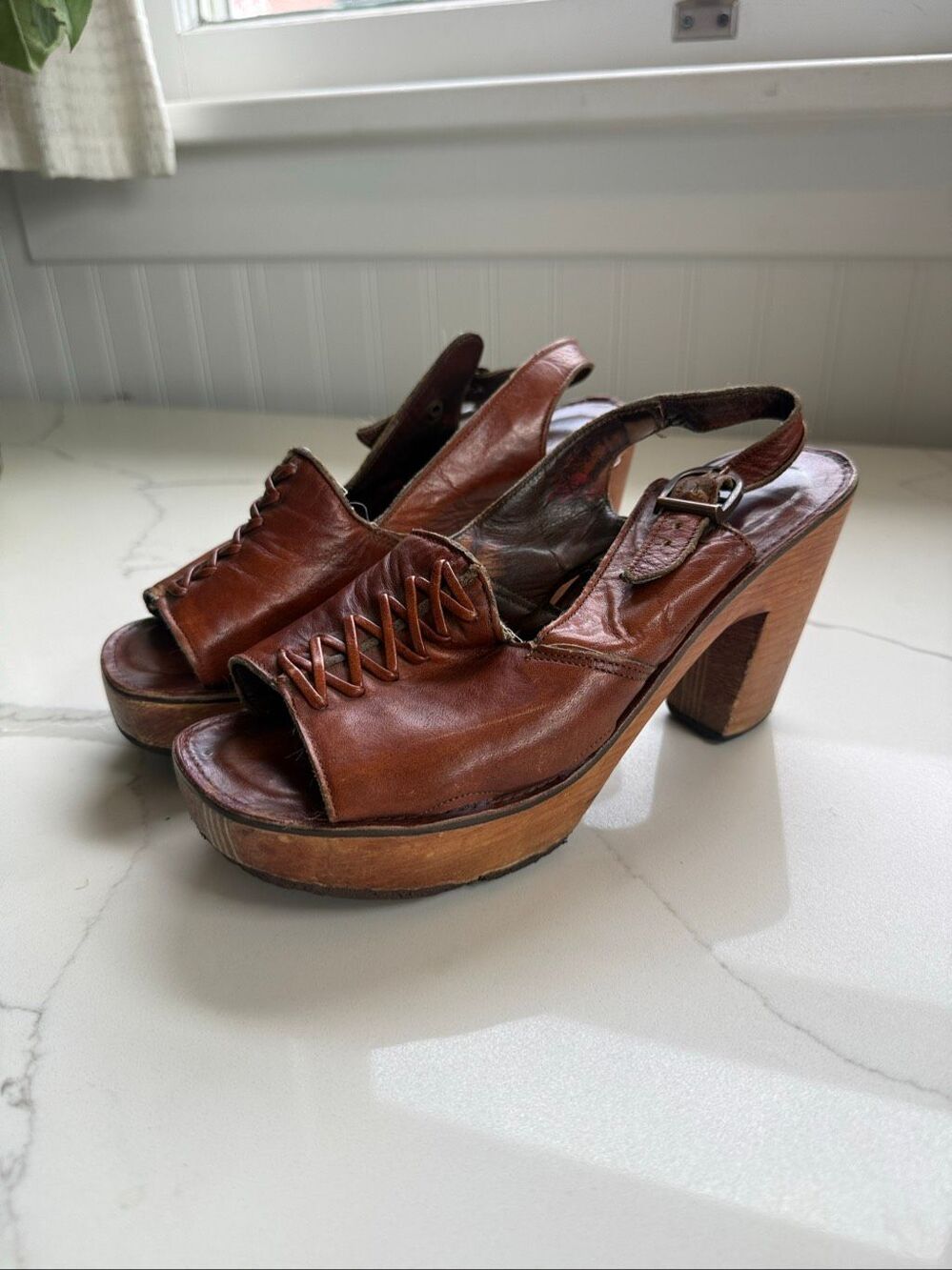 70s Vintage Bate Traps Leather and Wood Slingback Heeled Clogs Brown Size 7